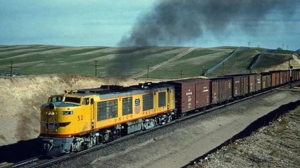 A locomotiva GTEL era notória por ser muito mais potente do que uma locomotiva Diesel, porém era bem mais barulhenta devido ao seu motor a jato!
