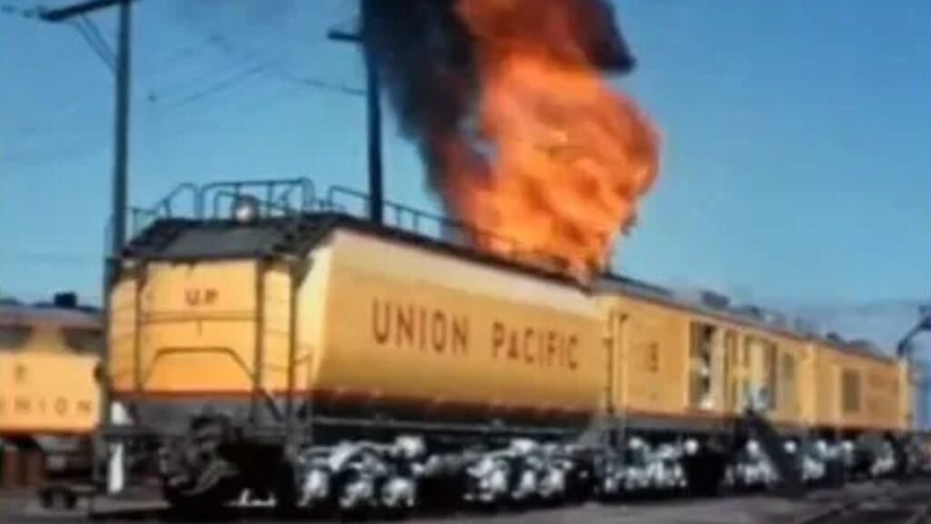A locomotiva emitia alto nível de calor pelo escape que conseguia assar pássaros por perto que estavam em pleno voo!