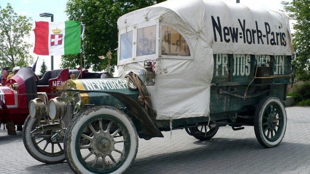 O Protos Wagen parecia mais um caminhão do que um automóvel. Apesar das chances de vitórias serem remotas, os alemães decidiram continuar na competição até o fim!