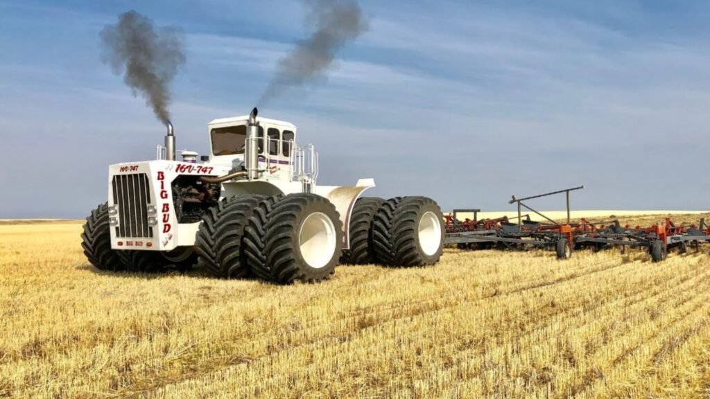 Conheçam o Big Bud - o maior trator agrícola do mundo que foi fabricado nos anos 70 e até hoje impressiona por sua potência e dimensões!