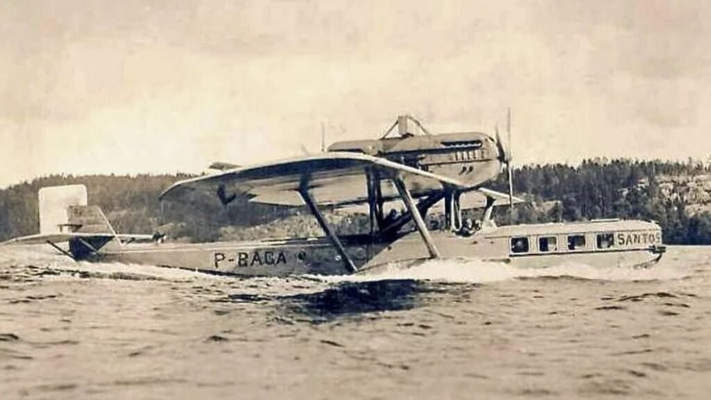 Dornier Do J batizado de 'Santos Dumont' levava professores da Escola Politécnica. Sua queda testemunhada pelo próprio inventor foi um dos fatores que pioraram sua depressão.