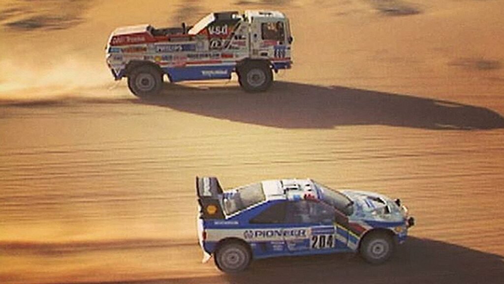 Nos anos 80, o caminhão de rally DAF Turbo Twin tinha dois motores a andava tão rápido quanto os automóveis!