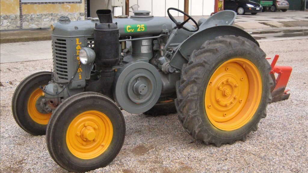A linha Testa Calda da Landini contava desde o modelo de 25 cv (imagem), até o poderoso modelo de 60 cv (a primeira imagem do artigo).