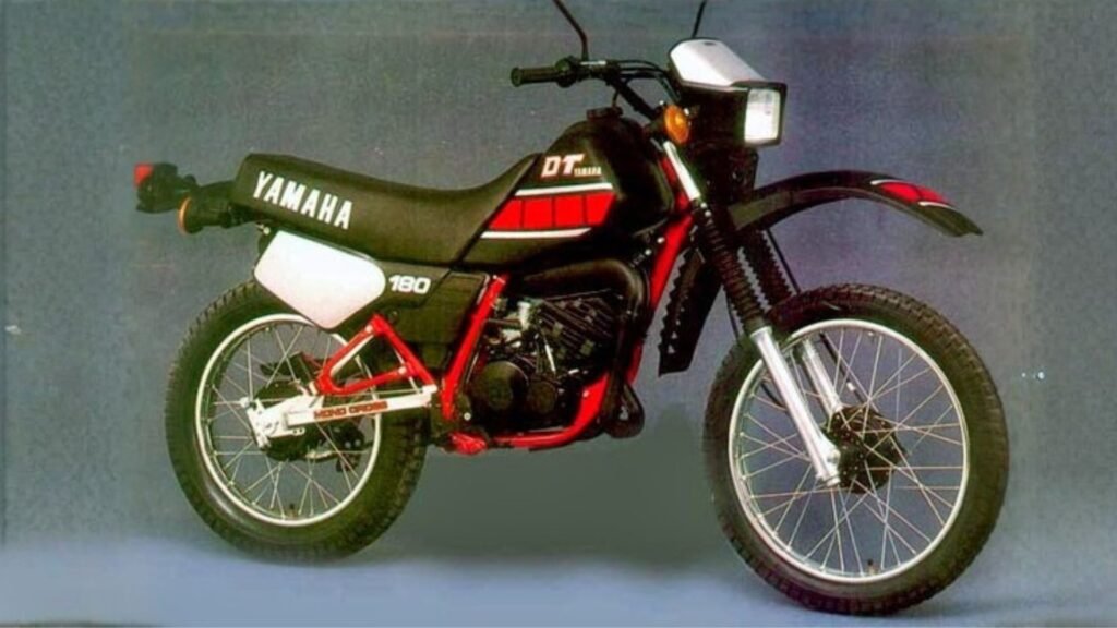 Em 1985, a moto passou por grandes mudanças estéticas, incluindo tanque maior e farol quadrado.
