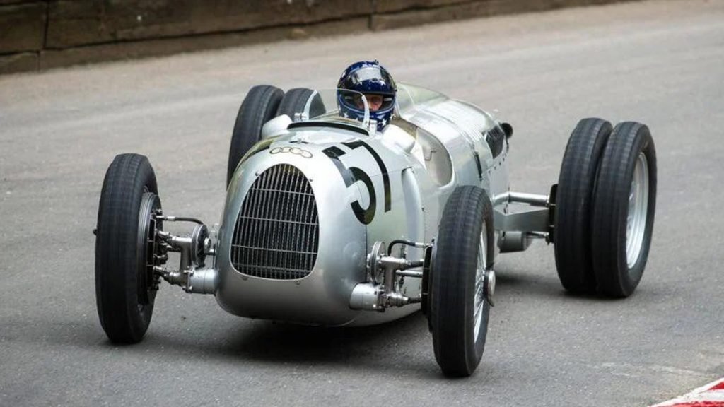 Nos anos 30, a companhia alemã Auto-Union lançou avançados e velozes carros de corrida cujo desempenho surpreendem até hoje!