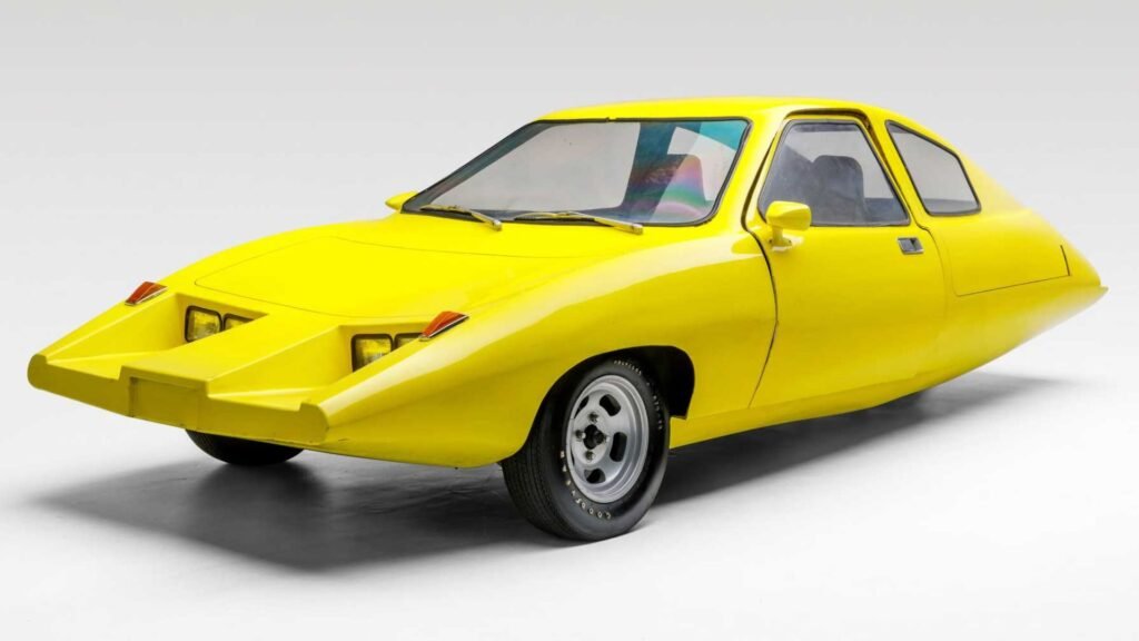 Nos anos 70, uma empresa norte-americana prometeu vender um curioso automóvel de 3 rodas, porém ele não passou de pivô para uma grande fraude!