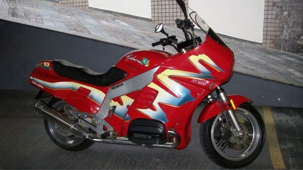 A moto Kahena tinha versões custom e esportivas, que podia desenvolver até 90 cv!