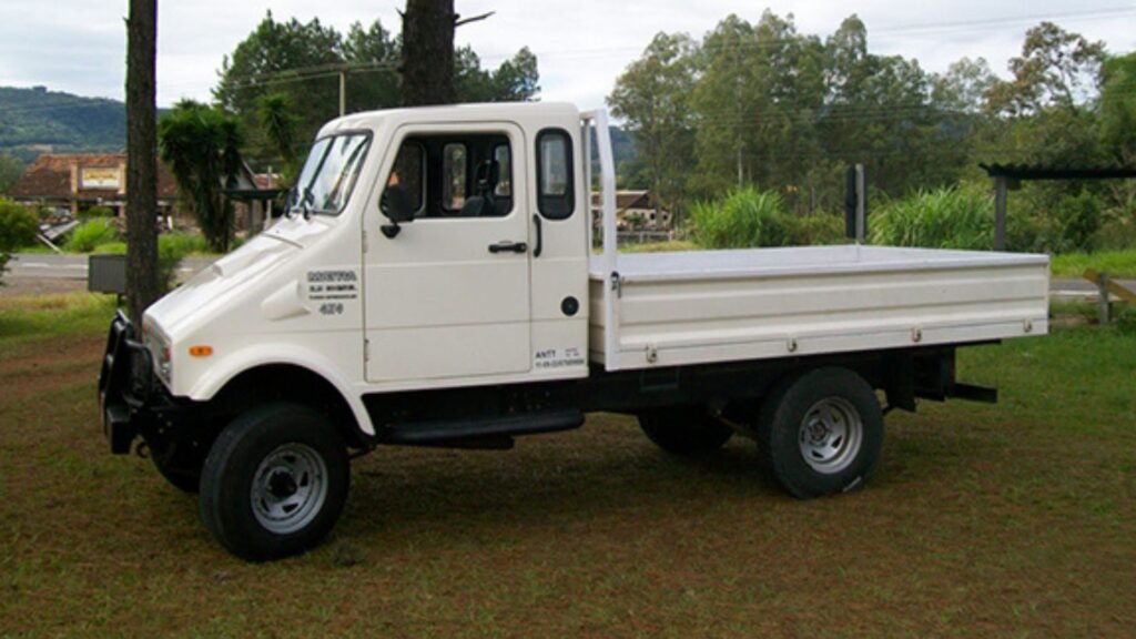 A proposta da Matra era oferecer um veículo simples e robusto que seria uma "substituta" ao Toyota Bandeirante, cuja produção foi encerrada em 2001.